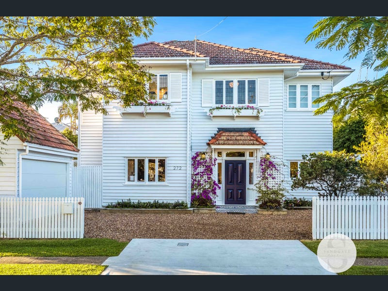 Exquisite 1930’s Family Home in Shorncliffe: A Perfect Blend of Charm and Modern Luxury
